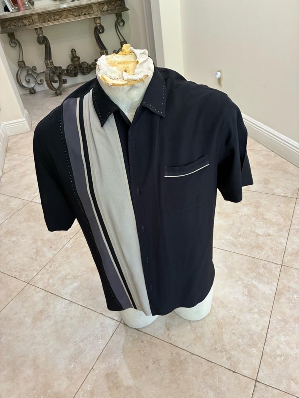 Nat Nast Black Short-Sleeve Button Shirt with Gray and Cream Stripe Panel